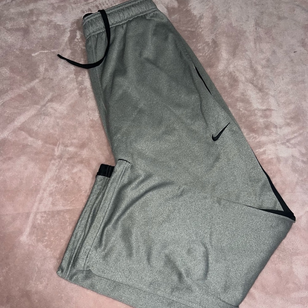 Men’s Nike therma-fit sweatpants
